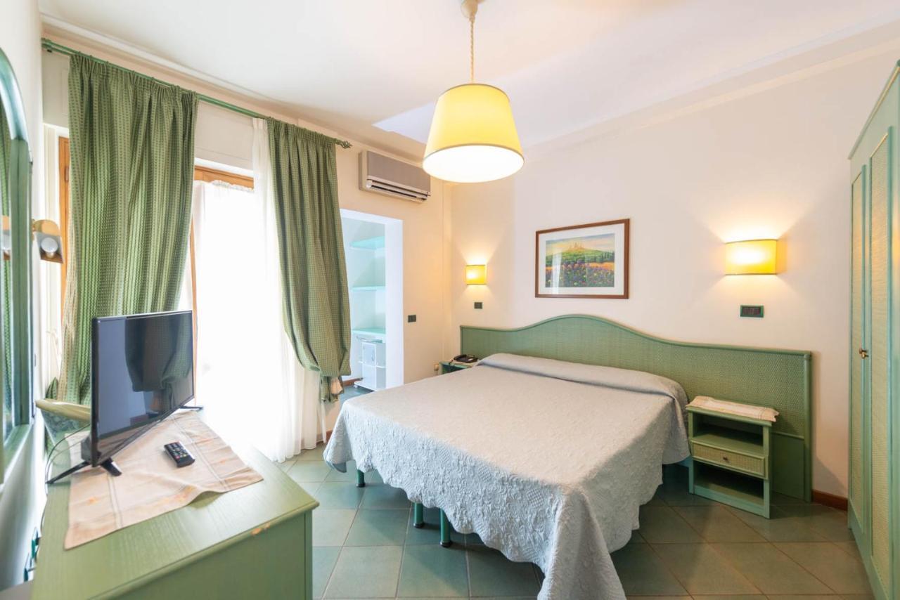 פורטה דיי מארמי Hotel Kyrton מראה חיצוני תמונה